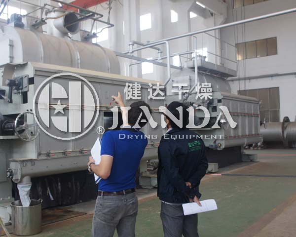 雙滾筒刮刀干燥機(jī)干燥現(xiàn)場(chǎng)